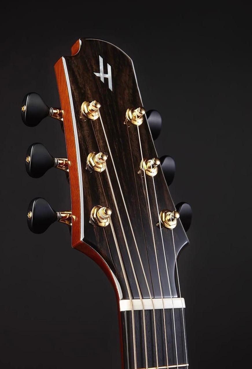 Halland Guitars